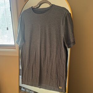 Vuori men’s Strato Tech tee